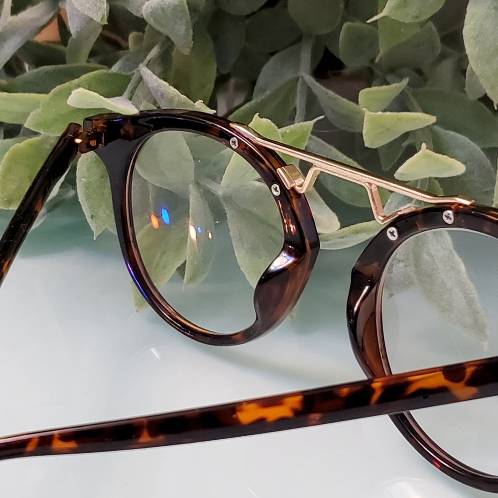 2/$25 Round Retro style readers - Picture 3 of 7
